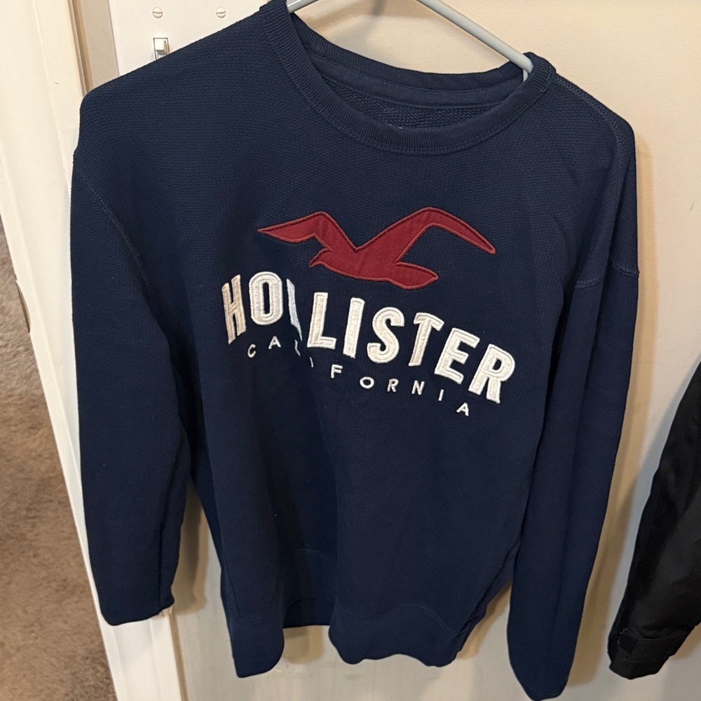 Hollister Dark Blue Crewneck Sweater size small